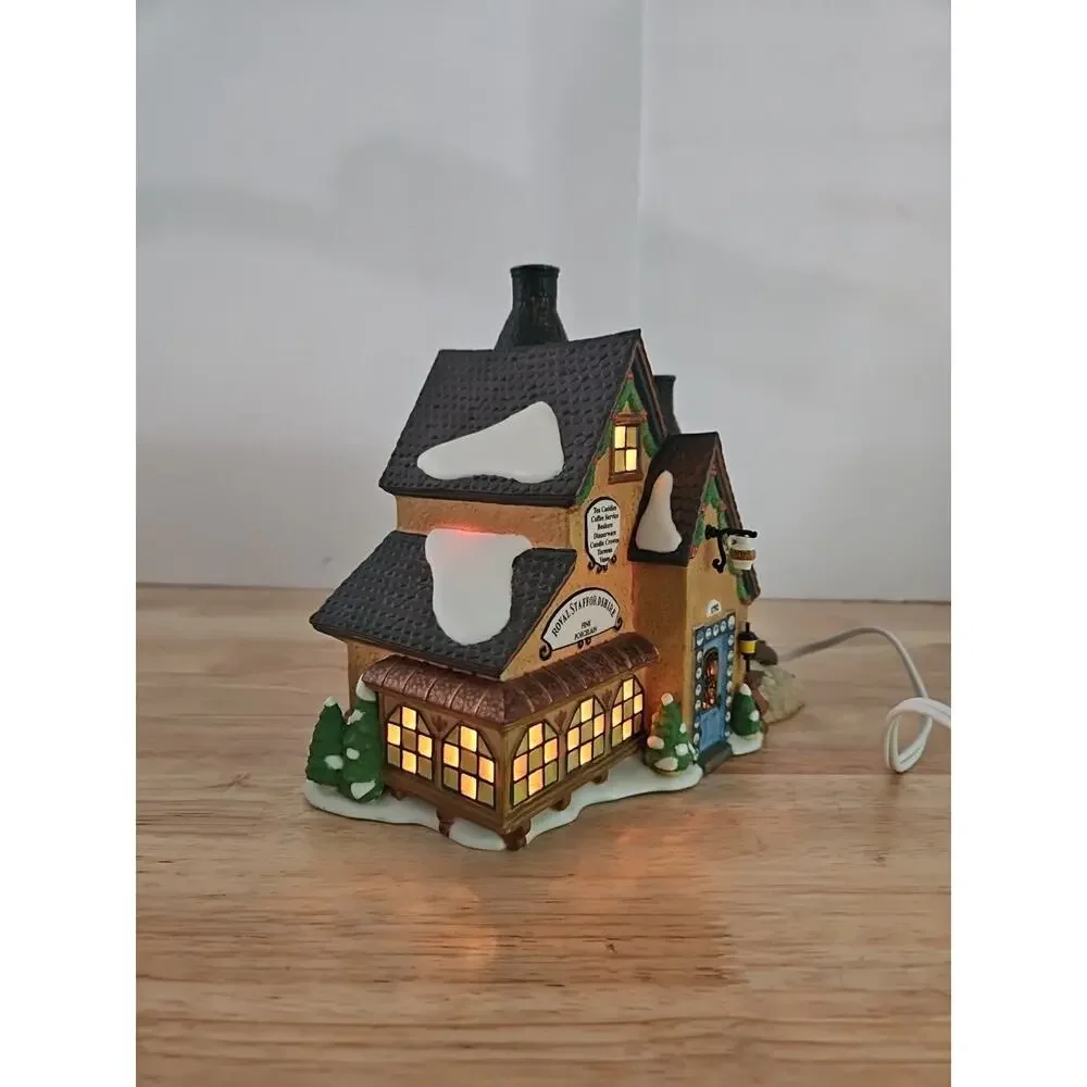 Dept 56 Dickens Village Series Royal Staffordshire Porcelains #58481 Box & Light